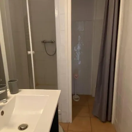2 Pieces Centre-ville, 5 Personnes, Parking Inclus - Fr-1-696-122 * Canet-en-Roussillon